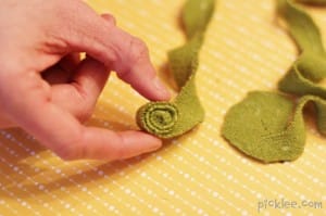 how to roll fabric flower st
