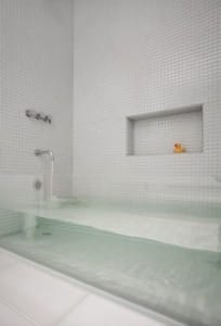 glass clear bath tub