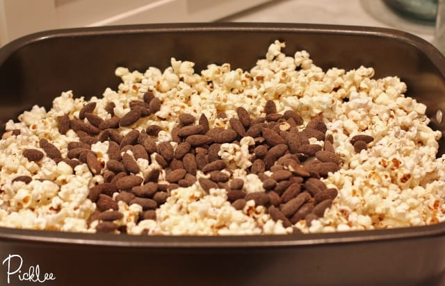 chocolate almond munch-popcorn4
