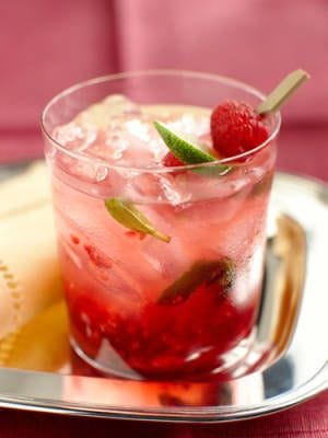 raspberry mint cocktail