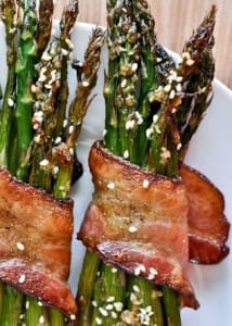 bacon wapped sesame asparagas