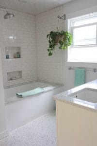white soaking tub