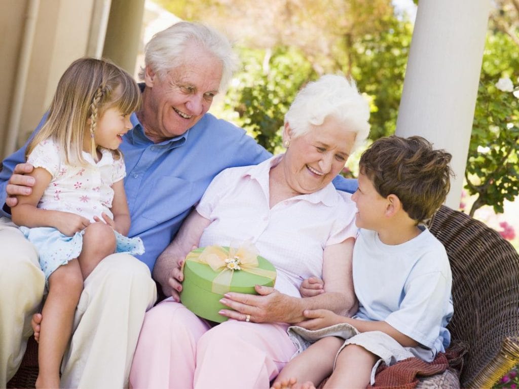 how to choose the best gifts for grandparents